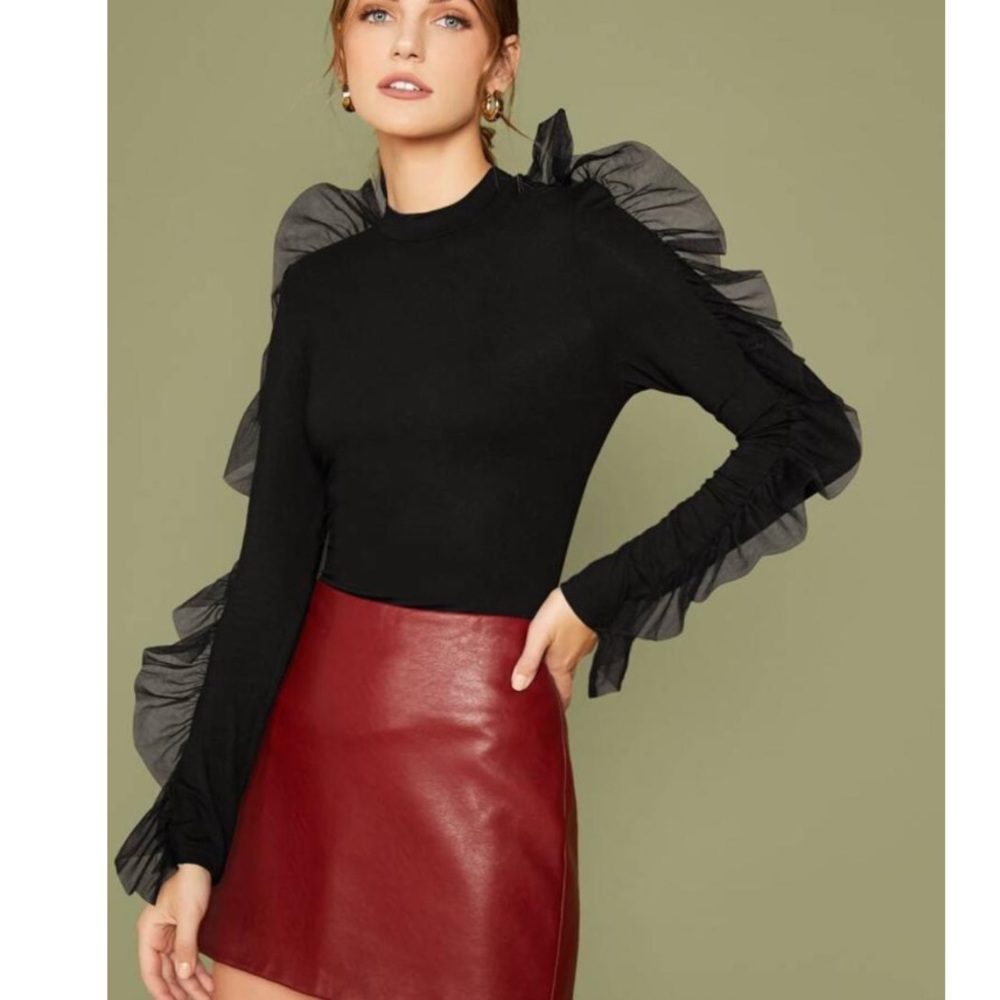 Black Exaggerated Ruffle Top - Picture 7 of 9